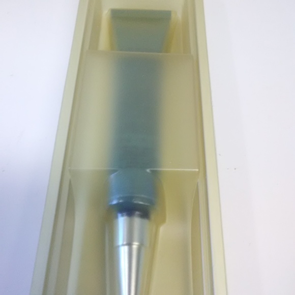 Avon Anew - Picture 6 of 6